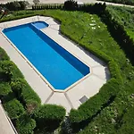 Modern In Shartrez, Shkorpilovsti アパート *