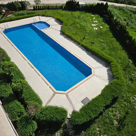 Modern In Shartrez, Shkorpilovsti דירה *