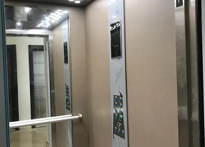 Modern In Shartrez, Shkorpilovsti * Skorpilovci