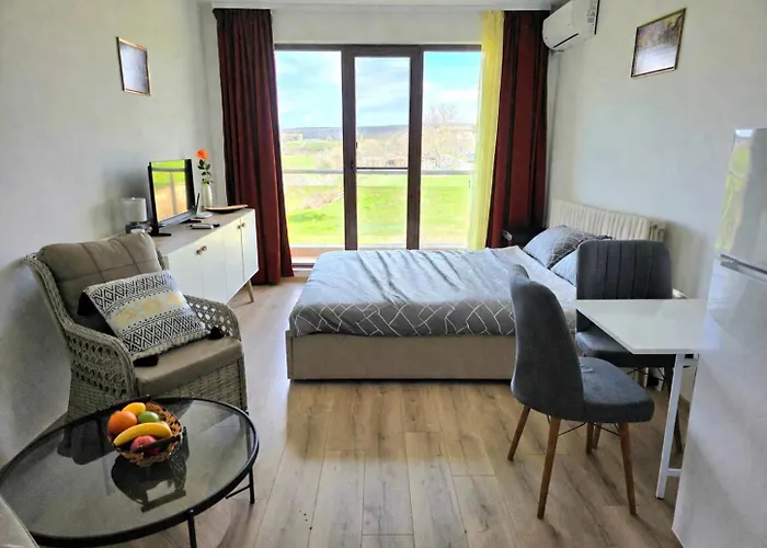 Modern In Shartrez, Shkorpilovsti Apartman *