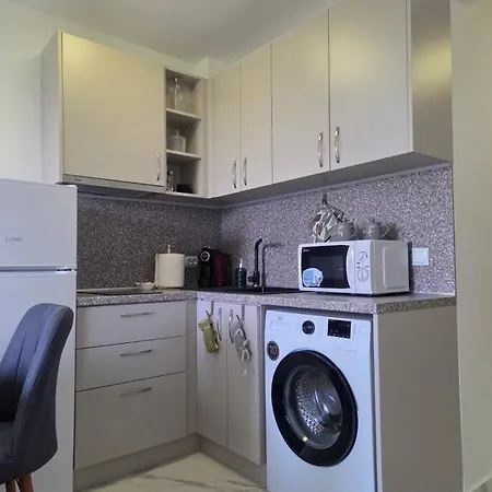 Modern In Shartrez, Shkorpilovsti