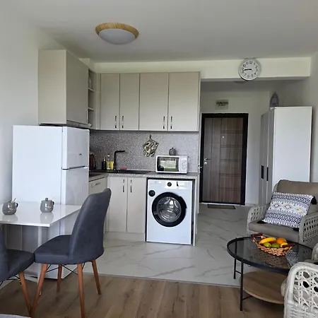 شقة Modern In Shartrez, Shkorpilovsti *