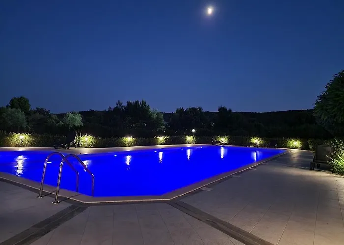 شقة Modern In Shartrez, Shkorpilovsti *