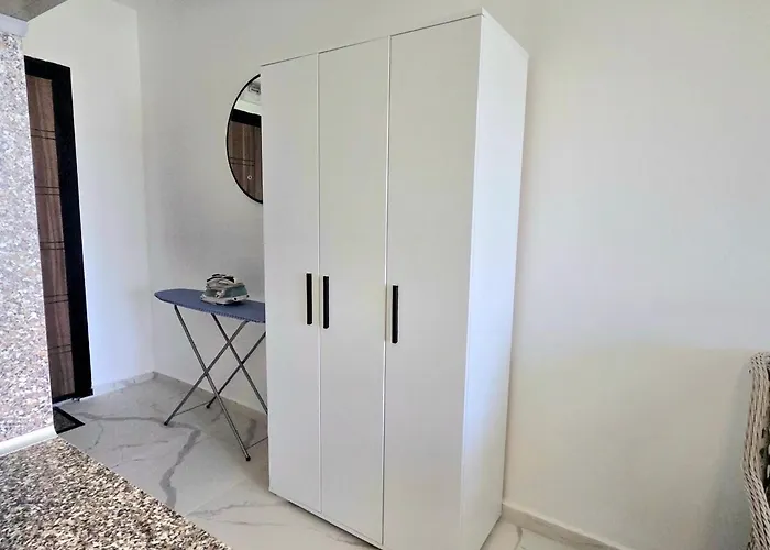 شقة Modern In Shartrez, Shkorpilovsti شكوربيلوفتسي