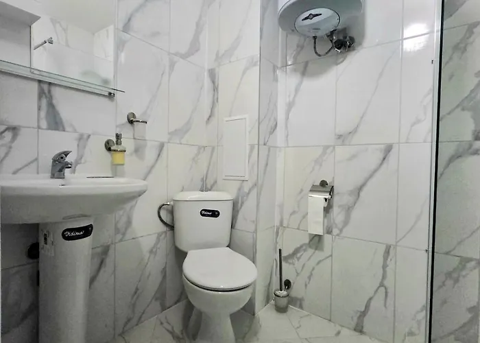 Modern In Shartrez, Shkorpilovsti *