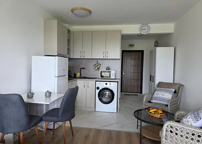 شقة Modern In Shartrez, Shkorpilovsti *